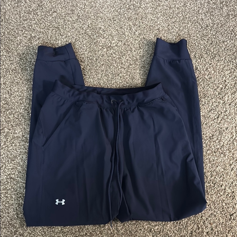 Under Armour Navy Jogger Sweatpants with Tapered Ankle Design